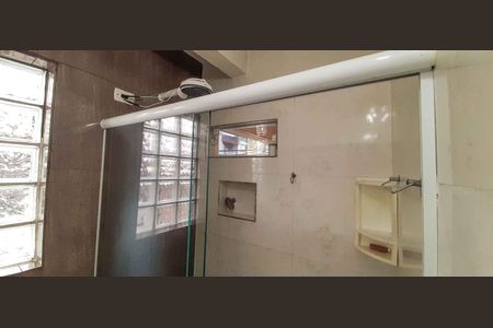 Casa à venda com 75m², 4 quartos e 2 vagas Casa à venda com 75m², 4 quartos e 2 vagasBanheiro da Suíte