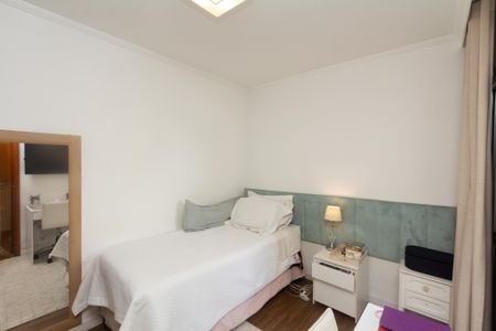 Apartamento à venda com 144m², 3 quartos e 2 vagasSuíte 2