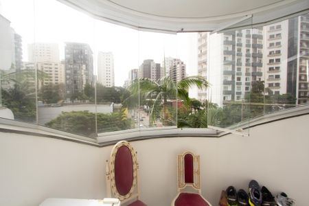 Apartamento à venda com 144m², 3 quartos e 2 vagasVaranda da Suíte 3