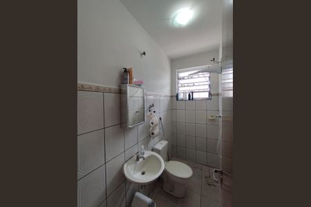 Casa à venda com 340m², 4 quartos e 6 vagasBanheiro 