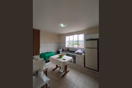 Casa à venda com 340m², 4 quartos e 6 vagasCozinha 