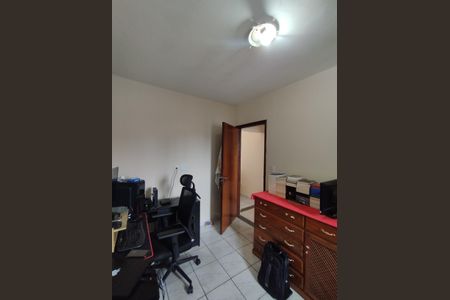 Casa à venda com 340m², 4 quartos e 6 vagasQuarto 2