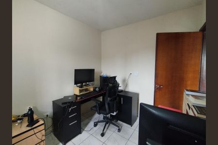 Casa à venda com 340m², 4 quartos e 6 vagasQuarto 2