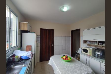 Casa à venda com 340m², 4 quartos e 6 vagasCozinha 