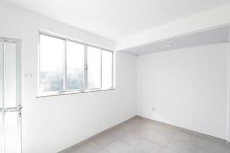 Casa à venda com 50m², 2 quartos e sem vaga Casa à venda com 50m², 2 quartos e sem vagaSala