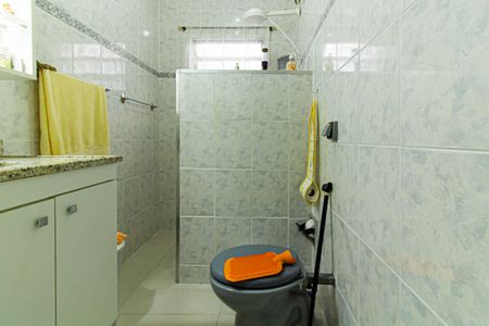 Casa à venda com 120m², 2 quartos e 2 vagasBanheiro