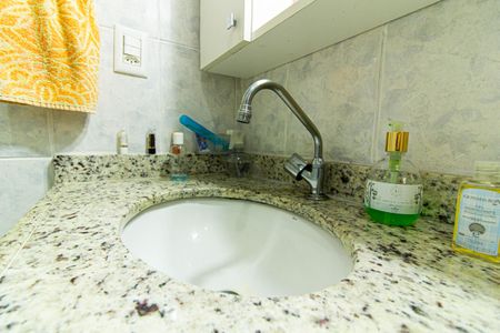 Casa à venda com 120m², 2 quartos e 2 vagasBanheiro