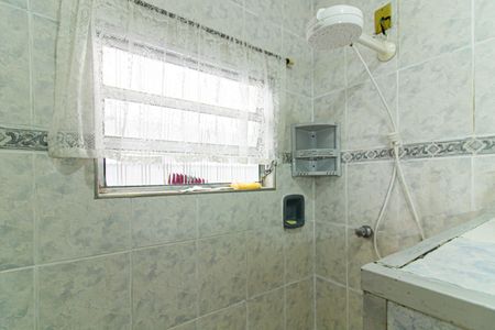 Casa à venda com 120m², 2 quartos e 2 vagasBanheiro