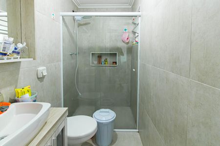 Casa à venda com 120m², 2 quartos e 2 vagasBanheiro da Suíte