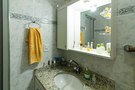 Casa à venda com 120m², 2 quartos e 2 vagasBanheiro