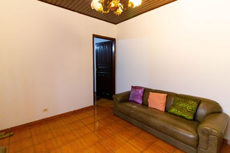 Casa à venda com 120m², 2 quartos e 2 vagasSala