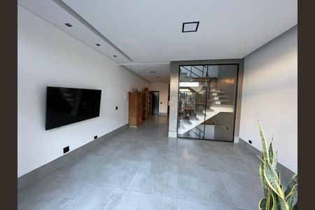 Casa à venda com 230m², 3 quartos e 3 vagas Casa à venda com 230m², 3 quartos e 3 vagasFoto 03