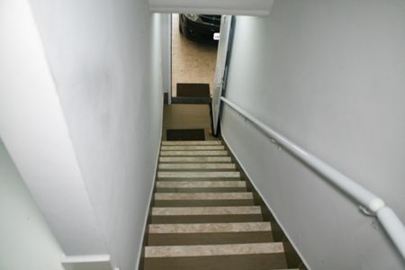 Casa de condomínio para alugar com 5322m², 1 quarto e 1 vagaEscada