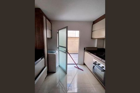 Apartamento para alugar com 60m², 2 quartos e 1 vaga Apartamento para alugar com 60m², 2 quartos e 1 vagaCozinha e Área de Serviço