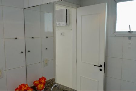 Apartamento à venda com 69m², 2 quartos e 1 vaga Apartamento à venda com 69m², 2 quartos e 1 vagaBanheiro da Suíte