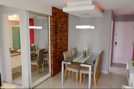 Apartamento à venda com 69m², 2 quartos e 1 vaga Apartamento à venda com 69m², 2 quartos e 1 vagaSala