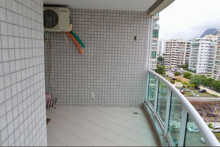 Apartamento à venda com 69m², 2 quartos e 1 vaga Apartamento à venda com 69m², 2 quartos e 1 vagaVaranda