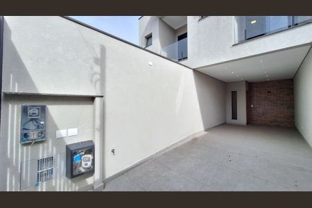 Casa à venda com 120m², 3 quartos e 2 vagasGaragem