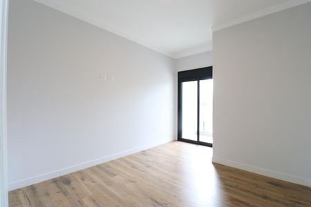 Casa à venda com 120m², 3 quartos e 2 vagasSuíte