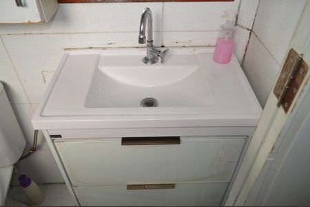 Casa à venda com 80m², 2 quartos e sem vagaBanheiro