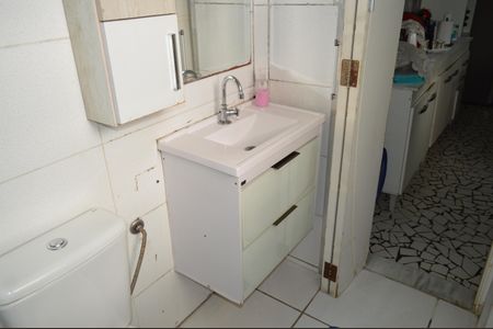 Casa à venda com 80m², 2 quartos e sem vagaBanheiro