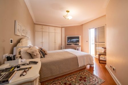 Apartamento à venda com 230m², 4 quartos e 4 vagasSuíte 2