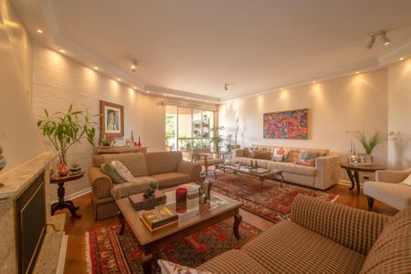 Apartamento à venda com 230m², 4 quartos e 4 vagasSala