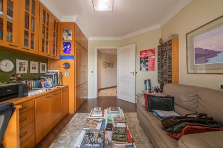 Apartamento à venda com 230m², 4 quartos e 4 vagasQuarto 2