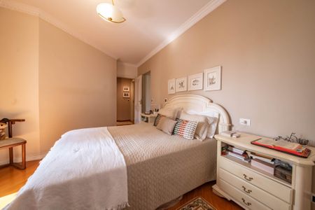 Apartamento à venda com 230m², 4 quartos e 4 vagasSuíte 2