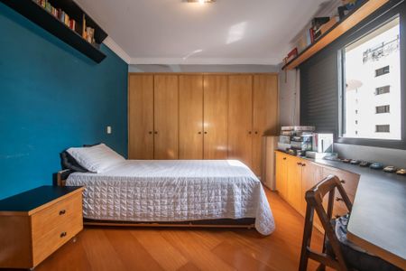 Apartamento à venda com 230m², 4 quartos e 4 vagasSuíte 1