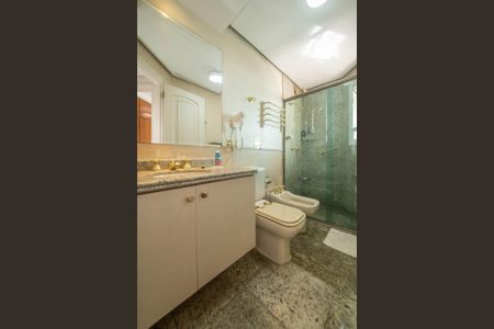 Apartamento à venda com 230m², 4 quartos e 4 vagasBanheiro Social