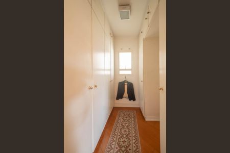 Apartamento à venda com 230m², 4 quartos e 4 vagasSuíte 2