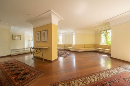 Apartamento à venda com 230m², 4 quartos e 4 vagasÁrea comum - Salão de festas