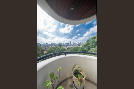 Apartamento à venda com 230m², 4 quartos e 4 vagasSacada Quarto 2