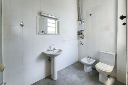 Apartamento à venda com 250m², 4 quartos e 2 vagasBanheiro da Suite