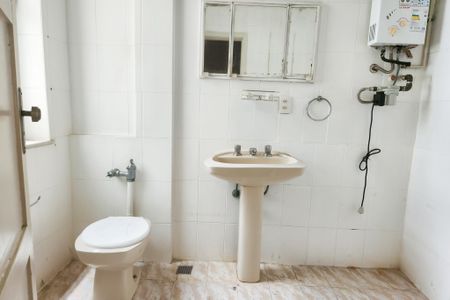 Apartamento à venda com 250m², 4 quartos e 2 vagasBanheiro Social