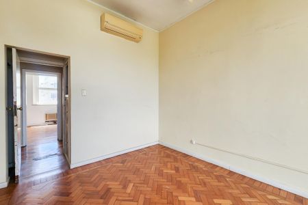 Apartamento à venda com 250m², 4 quartos e 2 vagasQuarto 1