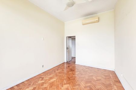 Apartamento à venda com 250m², 4 quartos e 2 vagasQuarto 1