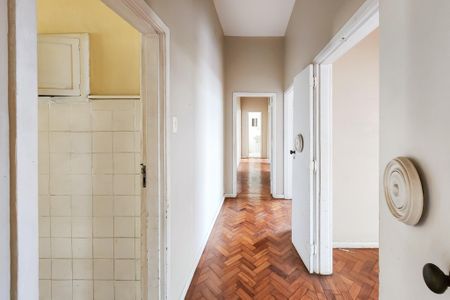 Apartamento à venda com 250m², 4 quartos e 2 vagasCorredor