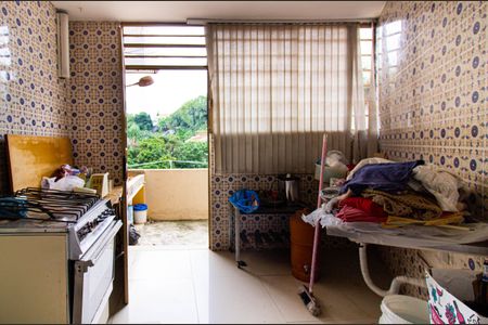 Casa à venda com 300m², 4 quartos e sem vagaÁrea de Serviço