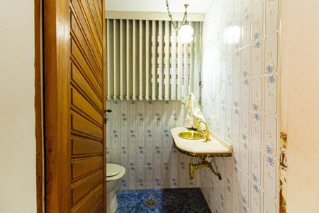 Casa à venda com 300m², 4 quartos e sem vagaLavabo