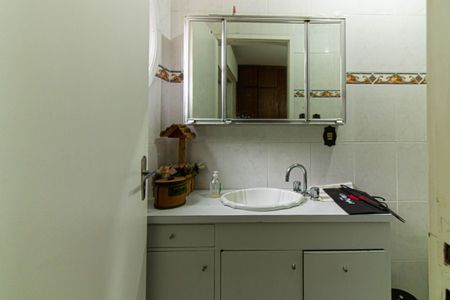 Casa à venda com 300m², 4 quartos e sem vagaBanheiro da Suíte 2