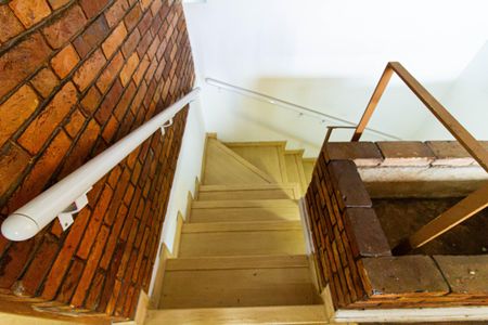 Casa à venda com 300m², 4 quartos e sem vagaEscada