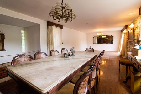Casa à venda com 300m², 4 quartos e sem vagaSala de Jantar
