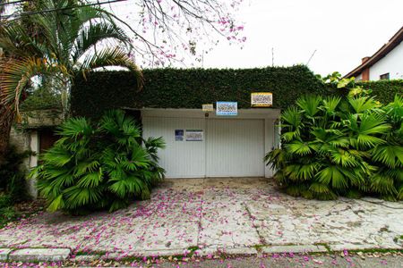 Casa à venda com 300m², 4 quartos e sem vagaFachada + Plaquinha