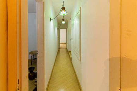 Casa à venda com 300m², 4 quartos e sem vagaCorredor