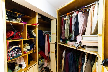 Casa à venda com 300m², 4 quartos e sem vagaCloset da Suíte 1