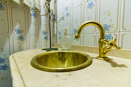 Casa à venda com 300m², 4 quartos e sem vagaLavabo