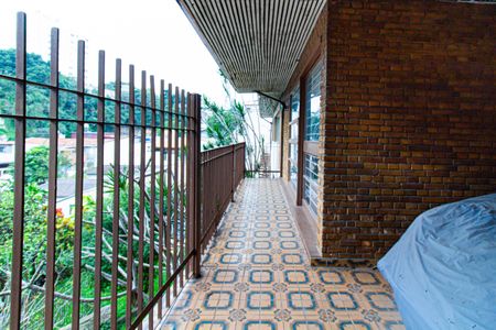 Casa à venda com 300m², 4 quartos e sem vagaGaragem