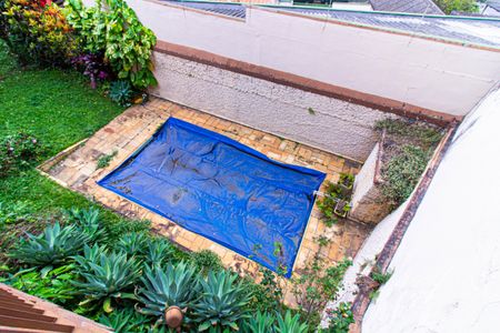 Casa à venda com 300m², 4 quartos e sem vagaJardim / Piscina